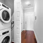 Stylish 1Br L Rooftop Pool