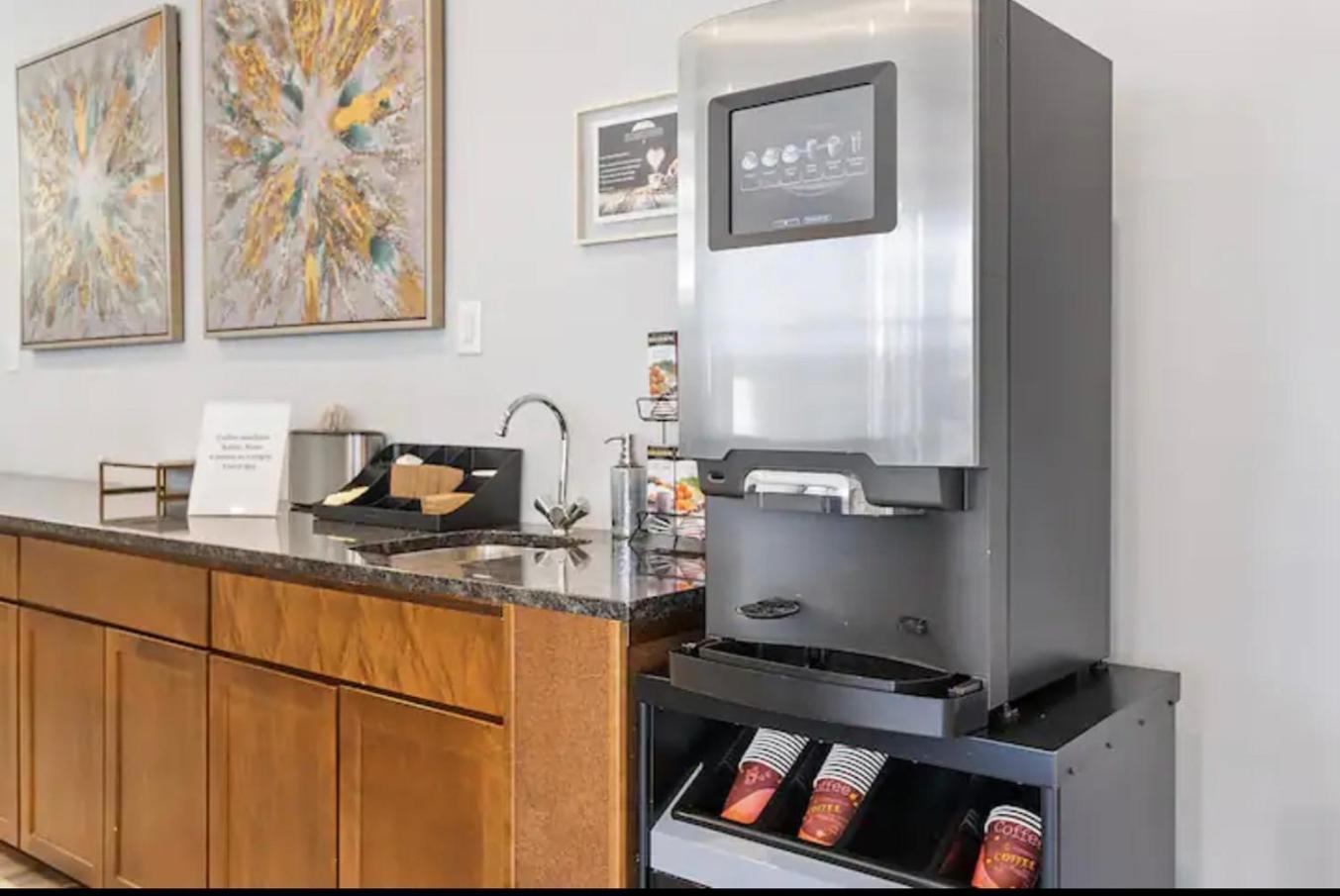 Stylish 1br L Rooftop Pool * Philadelphia