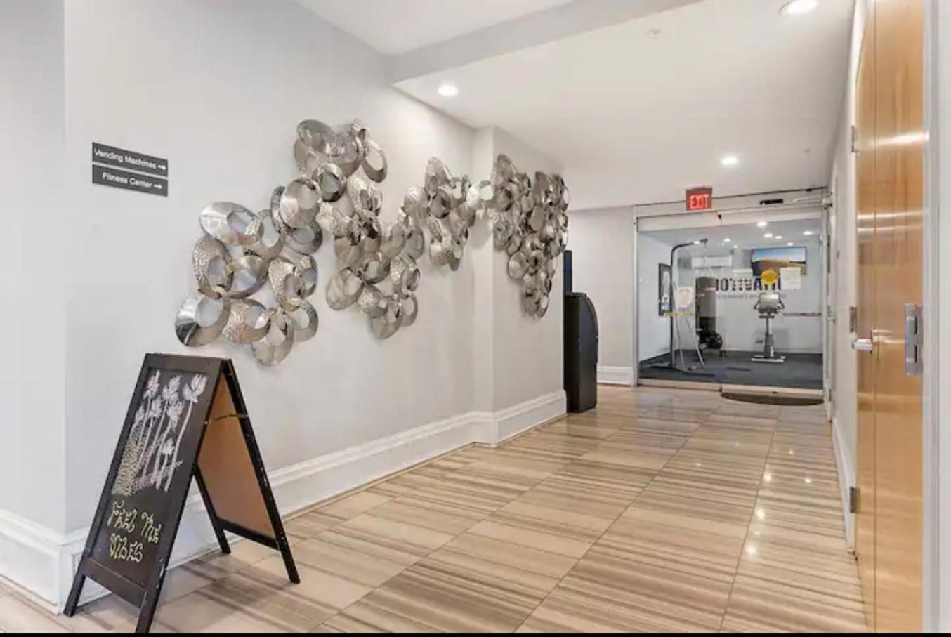Stylish 1br L Rooftop Pool * Philadelphia