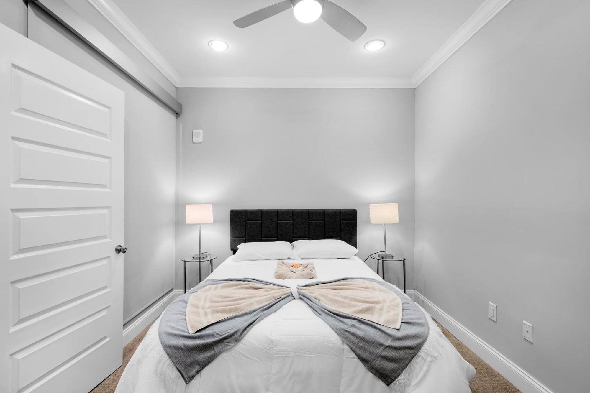 Stylish 1br L Rooftop Pool Apartment Philadelphia